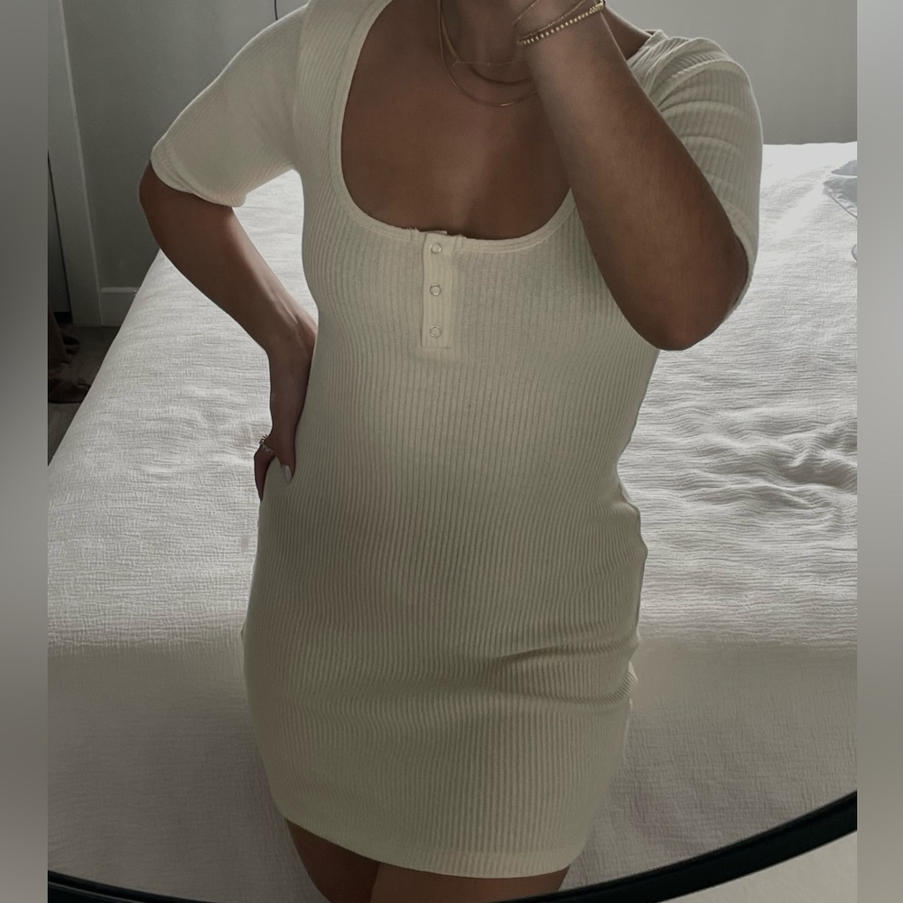 Cream short sleeve casual mini dress